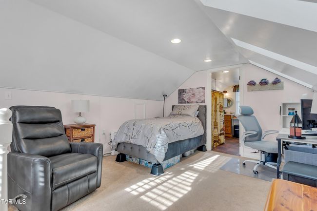 upstairs bedroom | Image 63