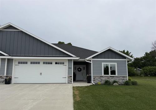 1514 Creekside Dr, Humboldt, IA, 50548-3300 | Card Image