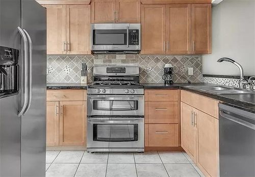 1565 Springleaf Ct Se, Smyrna, GA, 30080-2487 | Card Image