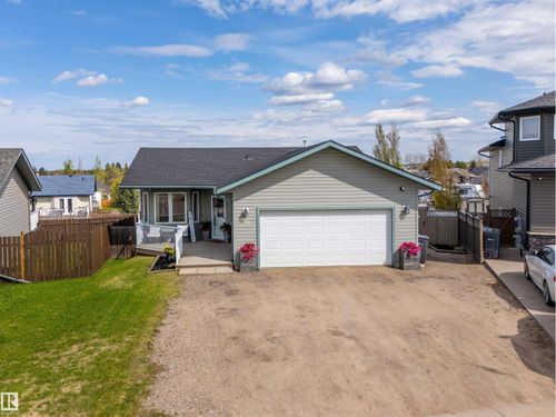 1506 15 St, Cold Lake, AB, T9M1Z8 | Card Image