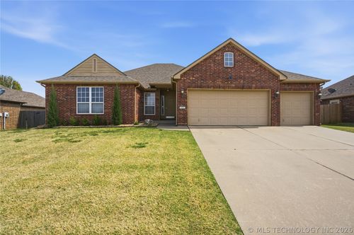 5405 31st St, Broken Arrow, OK, 74014-8812 | Card Image