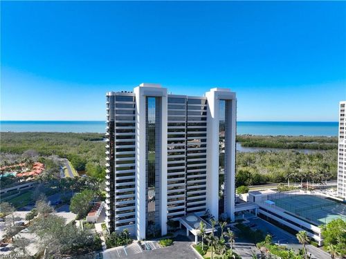 ph-4-6825 Grenadier Blvd, NAPLES, FL, 34108-7262 | Card Image