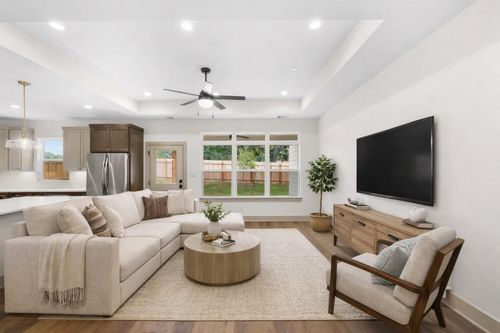 271 S College St, La Grange, TX, 78945-2903 | Card Image