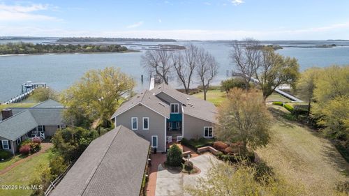 500 Bynum Ln, Swansboro, NC, 28584-9618 | Card Image