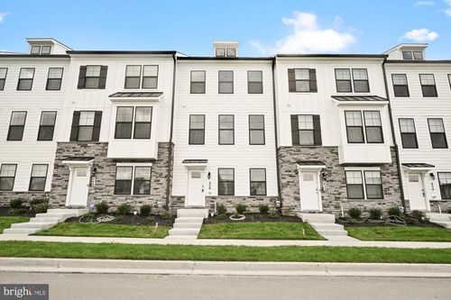 450 Herringbone Way, FREDERICK, MD, 21701-3578 | Card Image