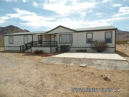 6797 N Parker Rd, Golden Valley, AZ, 86413-9637 | Card Image