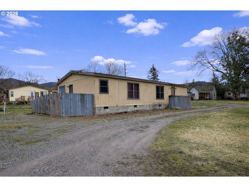 701 2nd St, Cove, OR, 97824-8703 | Card Image