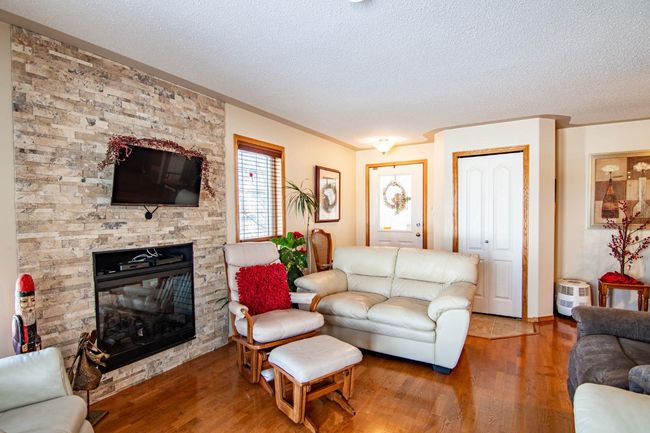 28A - 32 Daines Ave, Home with 4 bedrooms, 3 bathrooms and 1 parking in Red Deer AB | Image 6