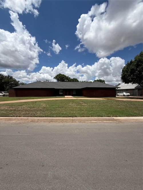 14 Fairway Oaks Blvd, Abilene, TX, 79606-5129 | Card Image