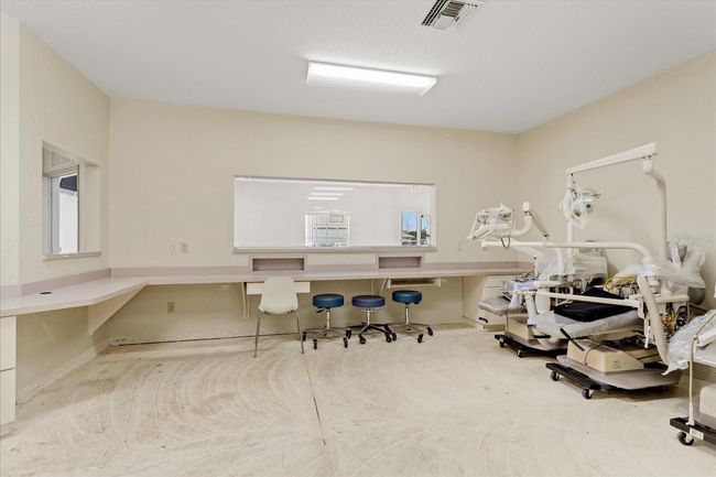 Front Desk Office | Image 11