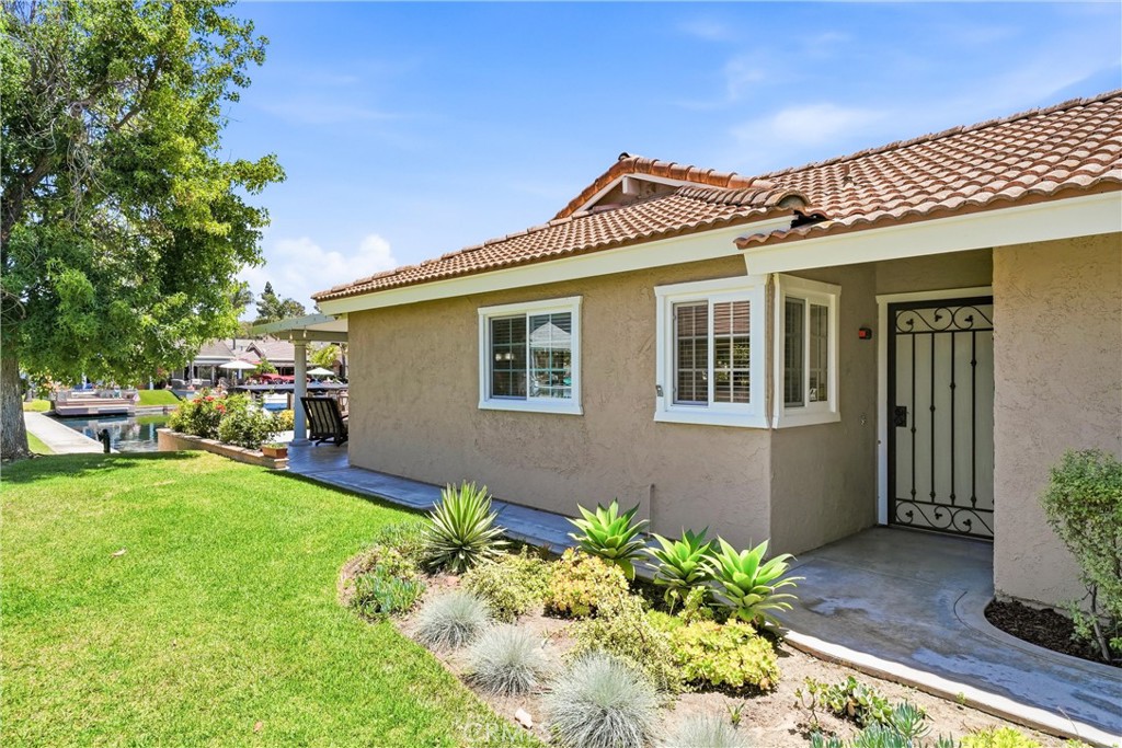 Residential in Lake Forest 4