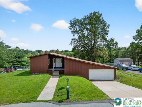 2228 Skyline Dr, Slatington, PA, 18080-3529 | Card Image