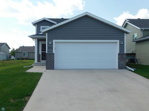 4531 17th St S, Moorhead, MN, 56560-7185 | Card Image