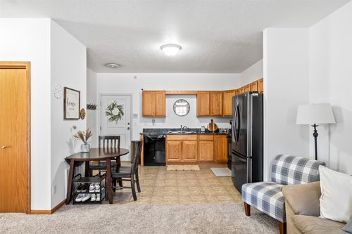 206-4510 Twain Cir, Ames, IA, 50014-8063 | Card Image