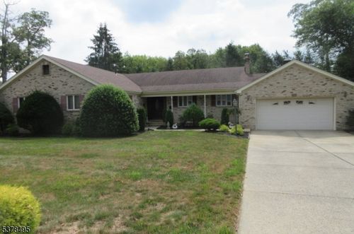651 Aldrich Rd, Howell, NJ, 07731-1906 | Card Image