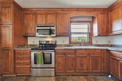 712 Fredericks Hall Rd, Bumpass, VA, 23024-3901 | Card Image