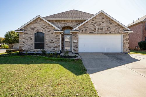 2701 Chatsworth Dr, Grapevine, TX, 76051-7728 | Card Image