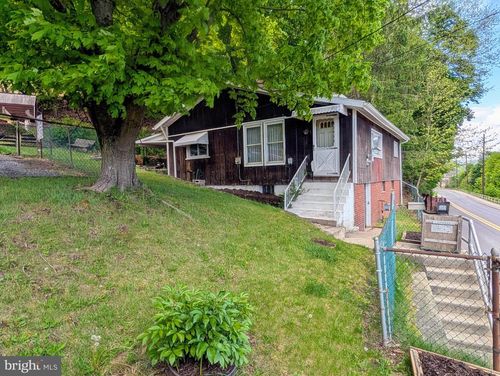 460 Armstrong St, KEYSER, WV, 26726-3614 | Card Image