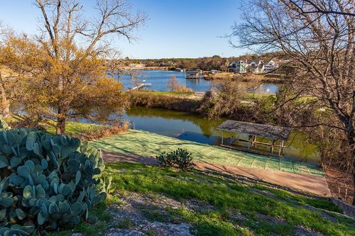 1007 Laguna Vista Ct, Granbury, TX, 76048-2797 | Card Image