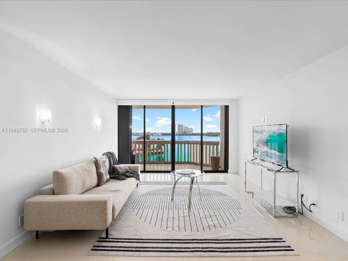 612-1000 W Island Blvd, Aventura, FL, 33160 | Card Image