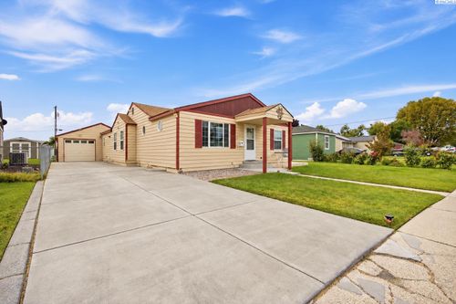1109 W 2nd Ave, Kennewick, WA, 99336-5054 | Card Image