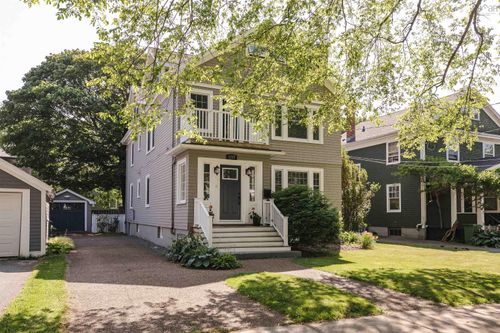 1777 Cambridge St, Halifax, NS, B3H4A8 | Card Image