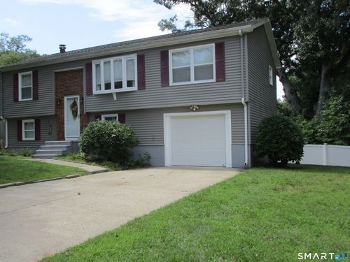 2 Timberland Dr, West Haven, CT, 06516-1160 | Card Image