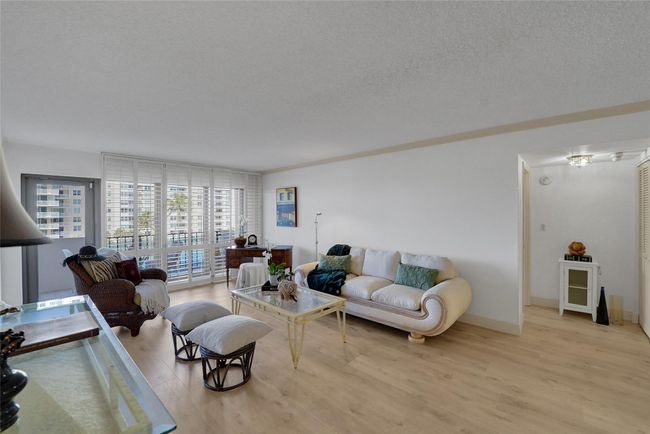 506 - 5100 N Ocean Blvd, Condo with 2 bedrooms, 2 bathrooms and null parking in Lauderdale By The Sea FL | Image 3