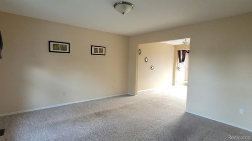 1443 Knightsbridge Rd, Canton, MI, 48187-2976 | Card Image