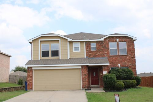 2435 Castle Pines Dr, Burleson, TX, 76028-7899 | Card Image