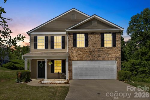 2812 Westbury Ct, Dallas, NC, 28034-9230 | Card Image