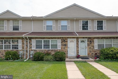 494-510 Lancaster Ct, DOWNINGTOWN, PA, 19335-4210 | Card Image