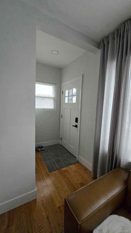 11210 Colfax St, Queens Village, NY, 11429-2221 | Card Image