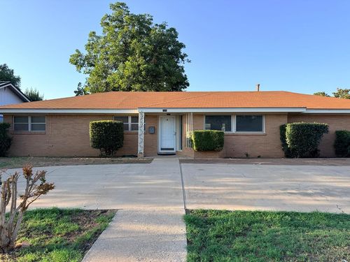 1215 Neely Ave, Midland, TX, 79705-7530 | Card Image
