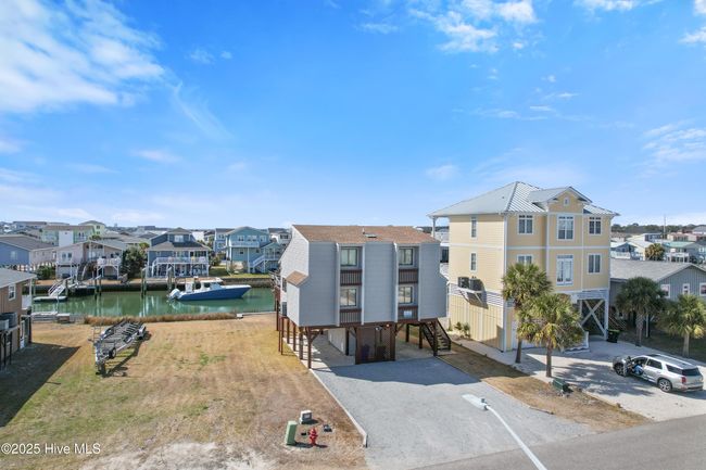 Front of Home - Facing West | Image 34