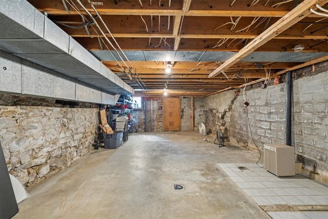 345 Grove St, House other with 3 bedrooms, 2 bathrooms and null parking in Mc Kees Rocks PA | Image 26