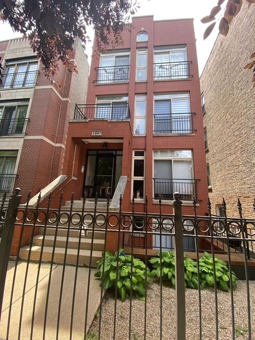 apt-2-2447 W Walton St, Chicago, IL, 60622-6351 | Card Image