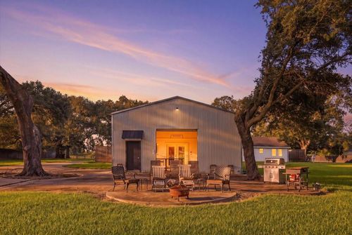 15920 State Highway 65, Winnie, TX, 77665-2357 | Card Image