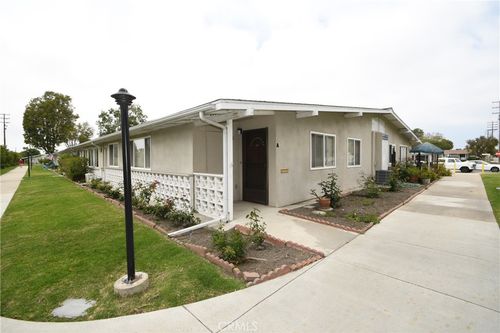 1a-1842 Thunderbird Dr, Seal Beach, CA, 90740-5240 | Card Image