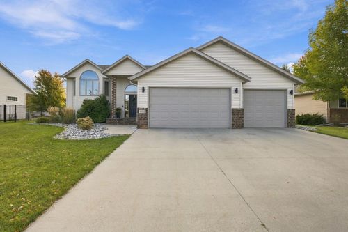 4822 43rd St S, Fargo, ND, 58104-4286 | Card Image