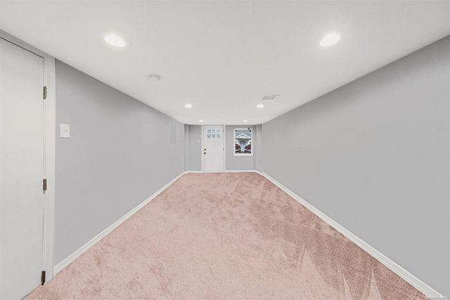 6 Mars Rd, House other with 3 bedrooms, 2 bathrooms and null parking in Rocky Point NY | Image 21
