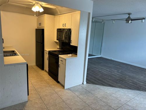 e-2081 Exeter Dr, Boca Raton, FL, 33434 | Card Image