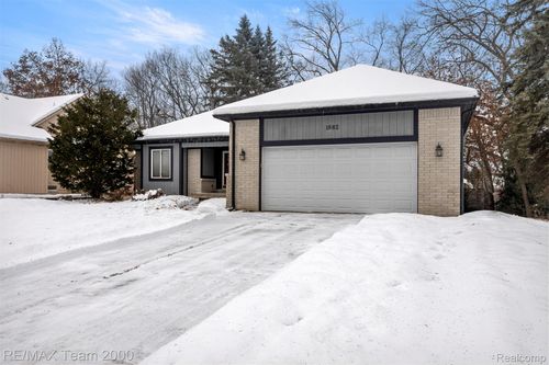 1882 Ridge Dr, Commerce Twp, MI, 48390-1575 | Card Image
