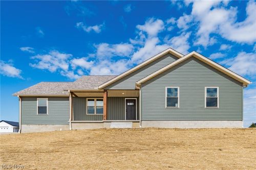 6385 Raiders Rd, Frazeysburg, OH, 43822-9804 | Card Image