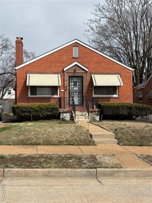 1811 Eton Ln, Saint Louis, MO, 63147-1204 | Card Image