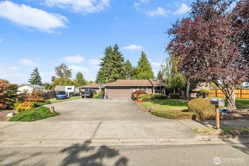 2105 W Stewart, Puyallup, WA, 98371-5073 | Card Image