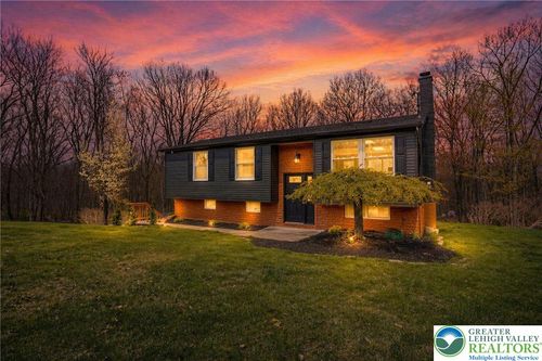 60 Woodside Dr, Freeland, PA, 18224-3025 | Card Image