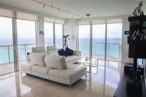 apt-3201-6365 Collins Ave, Miami Beach, FL, 33141-9615 | Card Image