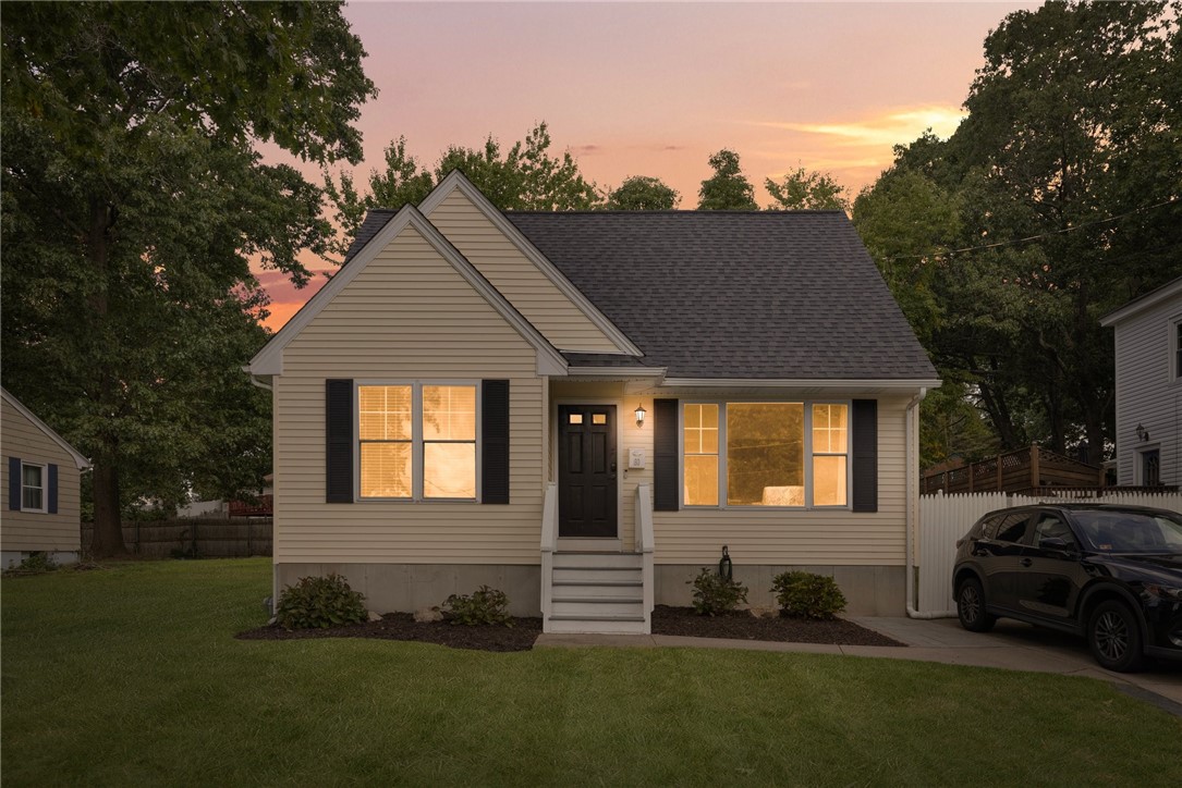 Hobson Ave, North Providence, RI 02911
