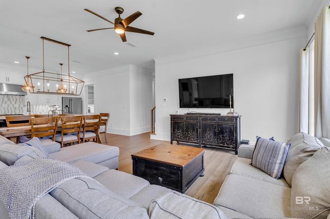 Living Room | Image 9